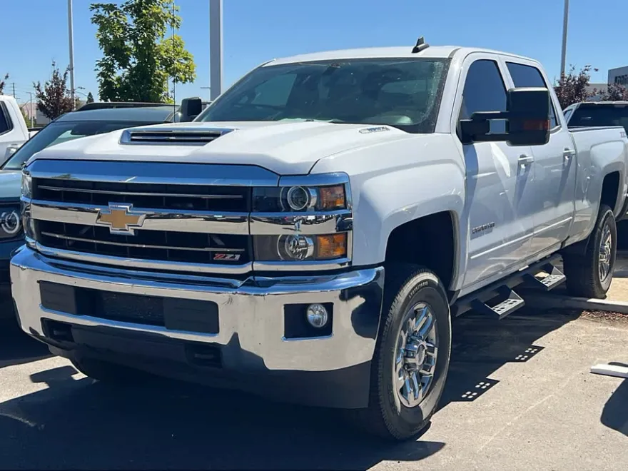 2019 Chevrolet Silverado 2500HD LT photo 1