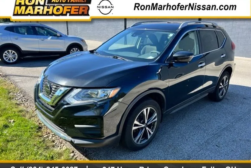 2020 Nissan Rogue SV photo 1