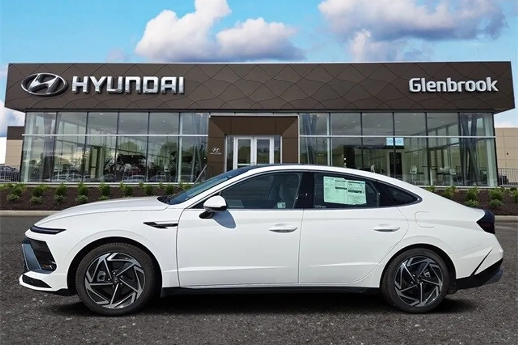 2025 Hyundai Sonata SEL Convenience photo 1