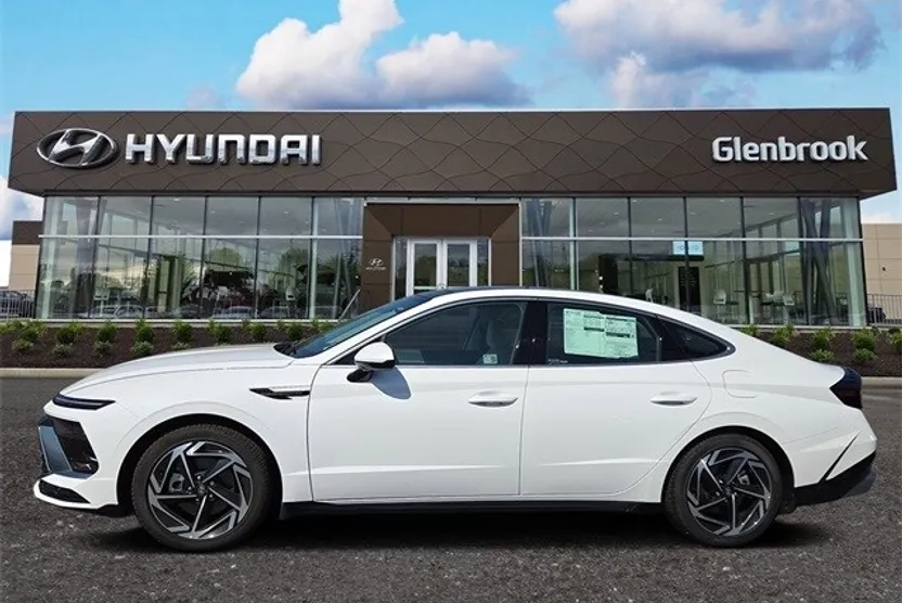 2025 Hyundai Sonata SEL Convenience photo 1