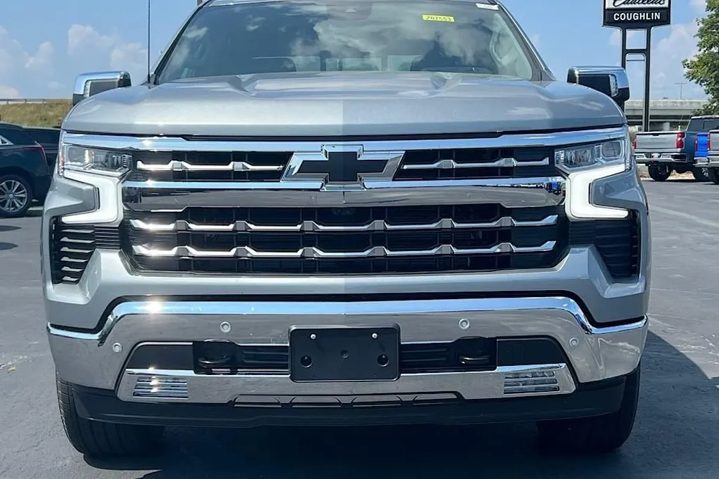 2026 Chevrolet Silverado 1500 LTZ photo 1