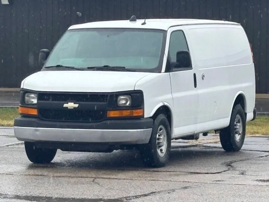 2014 Chevrolet Express 2500 Cargo Van photo 1