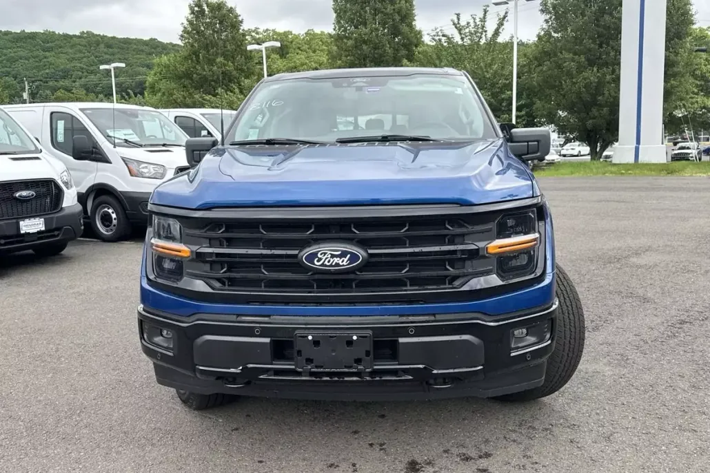 2024 Ford F-150 XLT photo 1