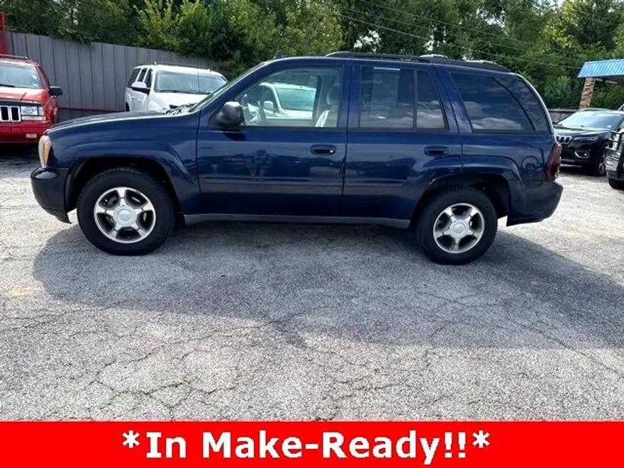 2008 Chevrolet Trailblazer LT photo 1
