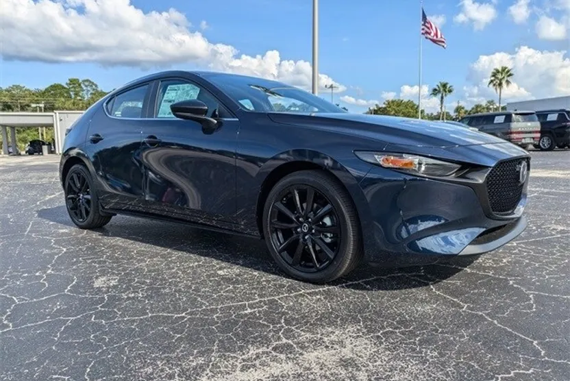 2025 Mazda Mazda3 Hatchback 2.5 Select Sport photo 1