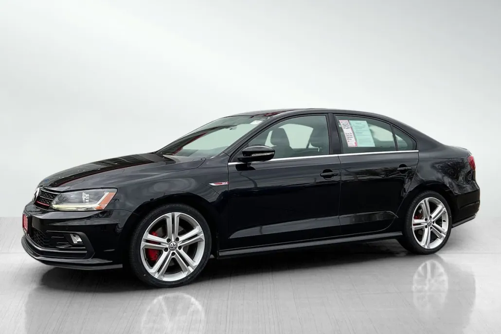 2017 Volkswagen Jetta GLI photo 1