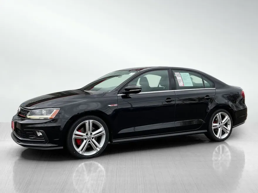 2017 Volkswagen Jetta GLI photo 1