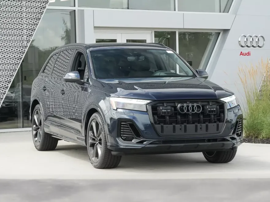 2025 Audi Q7 Prestige photo 1