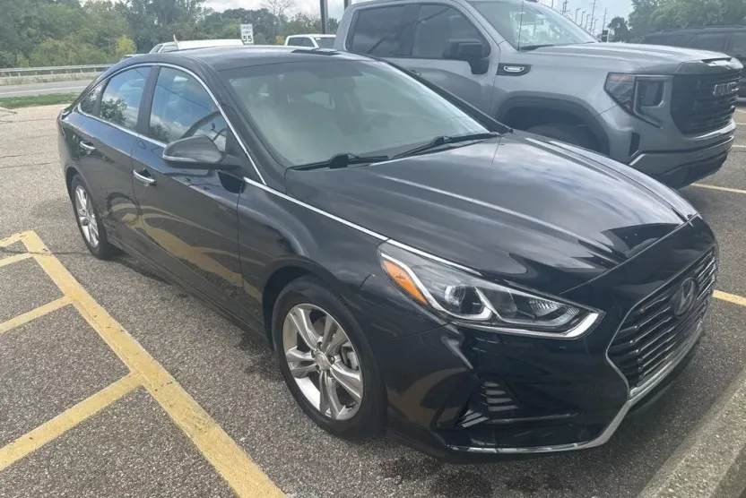 2018 Hyundai Sonata SEL photo 1