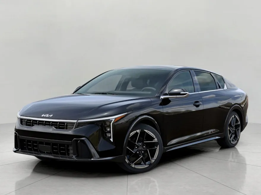2025 Kia K4 GT-Line photo 1