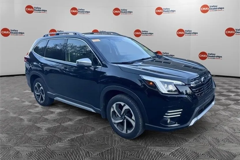 2022 Subaru Forester Touring photo 1