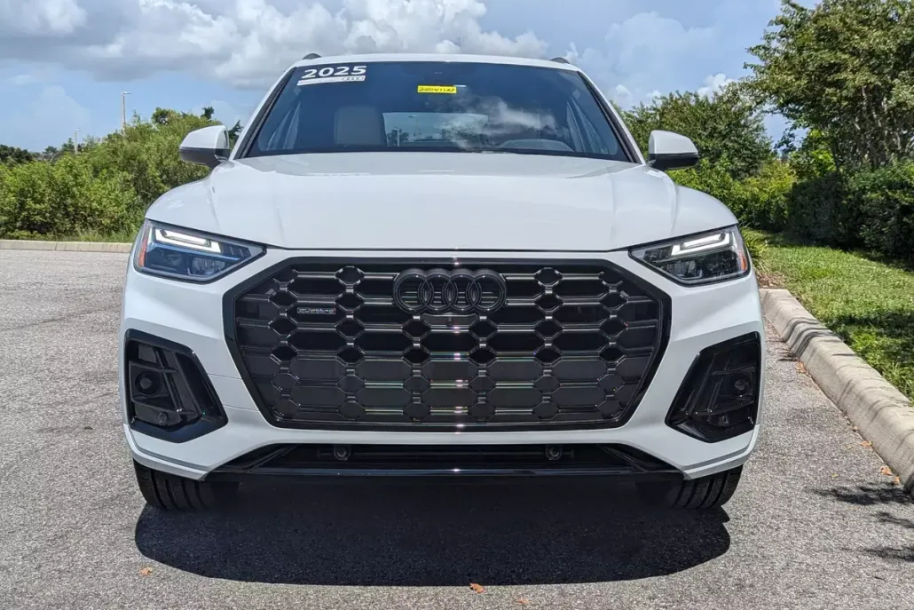 2025 Audi Q5 S line Premium Plus photo 1