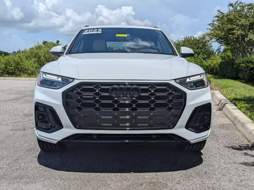 2025 Audi Q5 S line Premium Plus photo 1