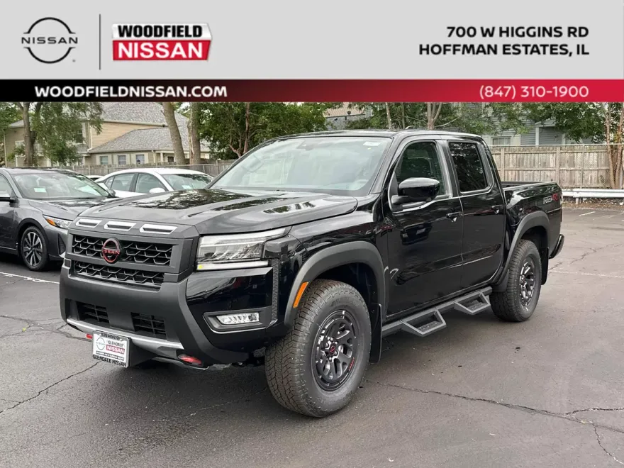 2025 Nissan Frontier PRO-4X Crew Cab photo 1
