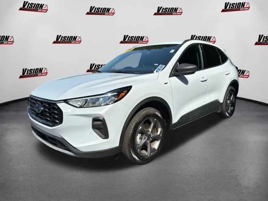 2025 Ford Escape ST-Line photo 1