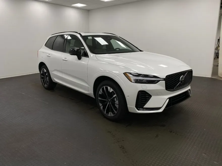 2026 Volvo XC60 B5 Plus photo 1