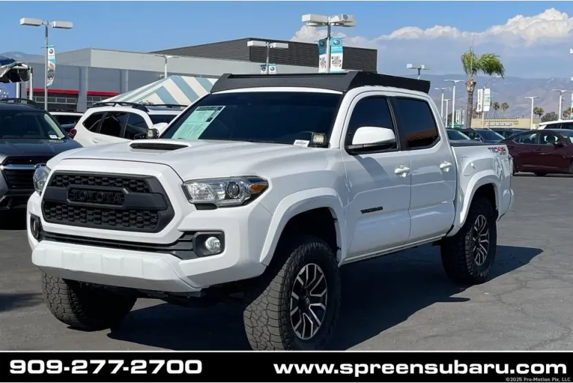 2020 Toyota Tacoma TRD Sport photo 1