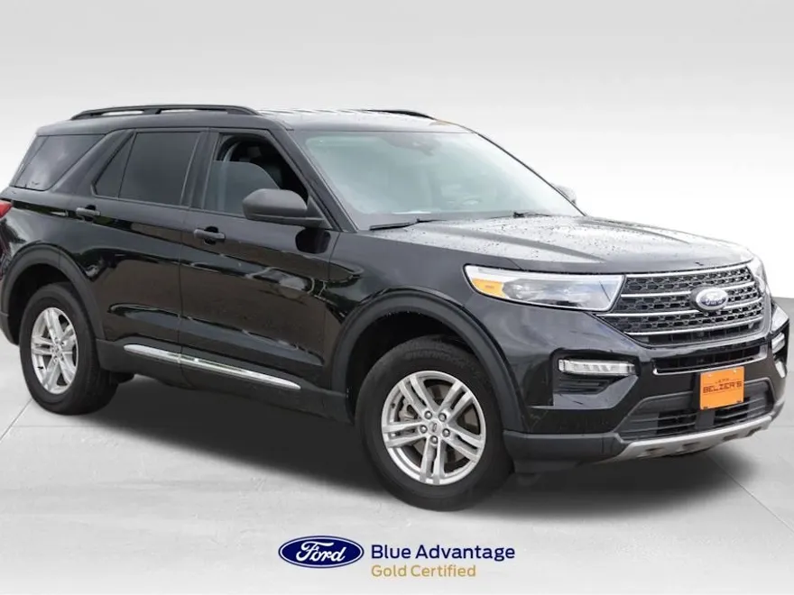 2023 Ford Explorer XLT photo 1
