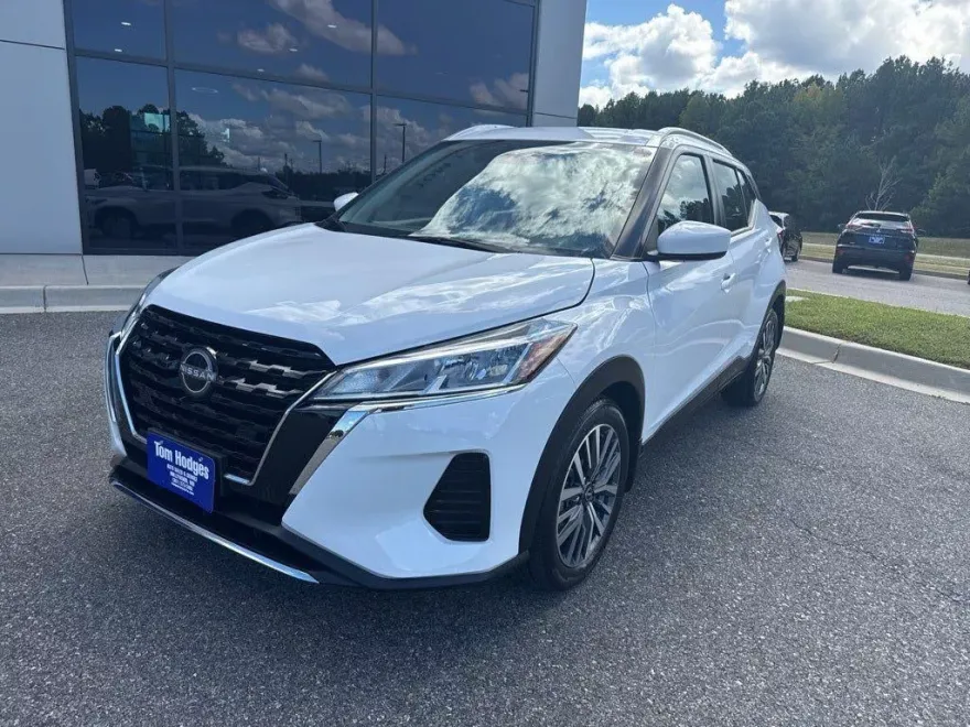 2024 Nissan Kicks SV photo 1