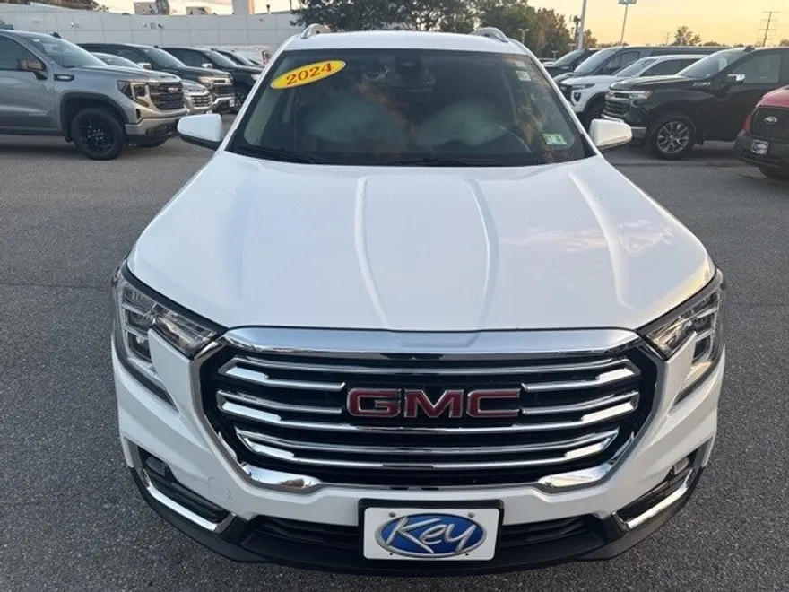 2024 Gmc Terrain SLT photo 1