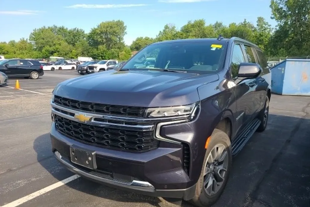 2023 Chevrolet Suburban LS photo 1