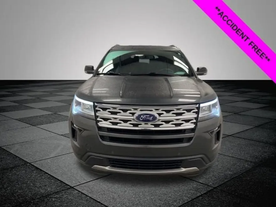 2018 Ford Explorer XLT photo 1