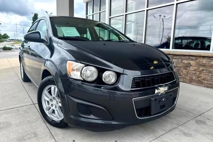 2014 Chevrolet Sonic LT photo 1