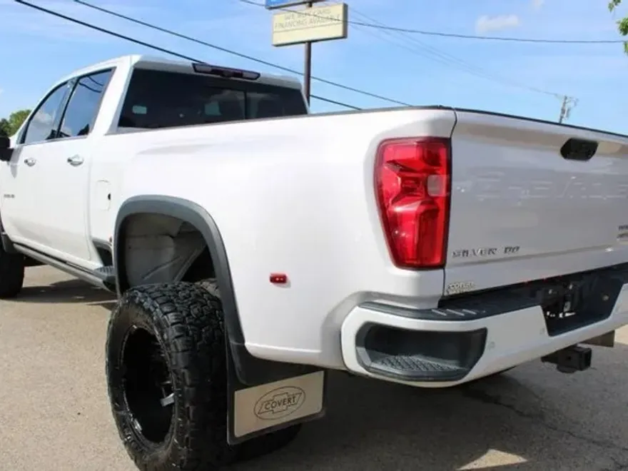 2023 Chevrolet Silverado 3500HD High Country photo 1