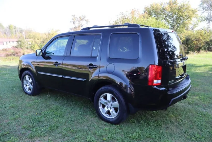 2011 Honda Pilot EX-L photo 1