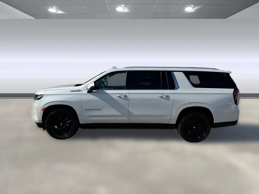 2023 Chevrolet Suburban High Country photo 1
