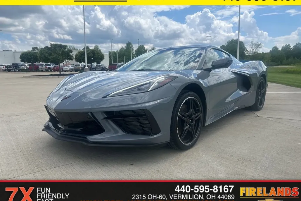 2024 Chevrolet Corvette Stingray 2LT photo 1