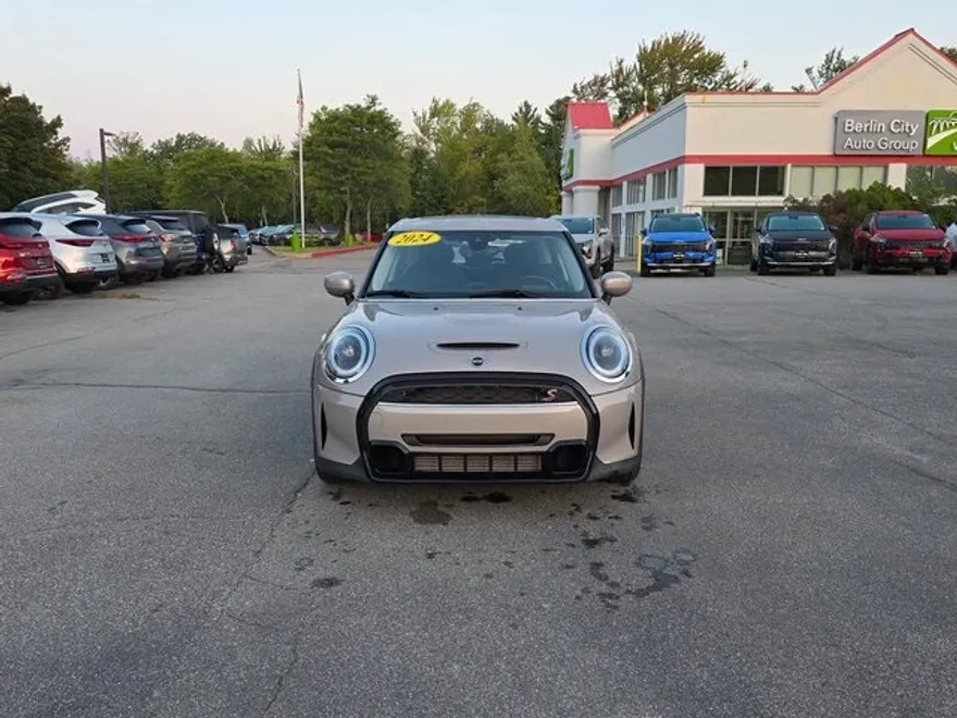 2024 Mini Cooper Hardtop S photo 1