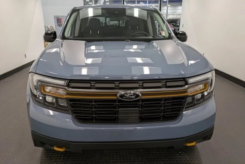 2024 Ford Maverick Lariat Tremor photo 1