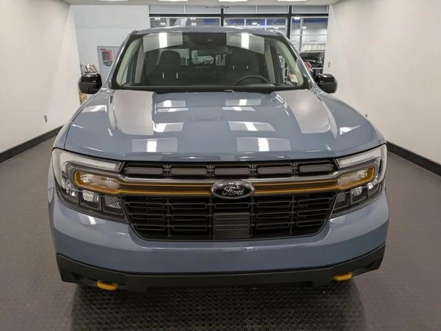 2024 Ford Maverick Lariat Tremor photo 1