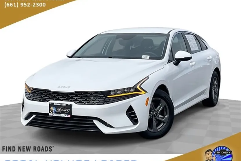 2023 Kia K5 LXS photo 1