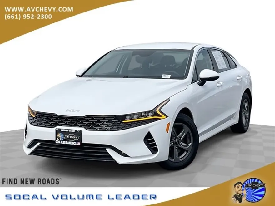 2023 Kia K5 LXS photo 1