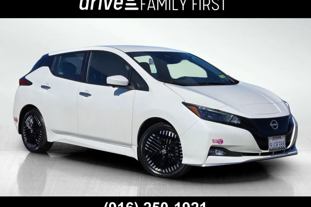 2024 Nissan Leaf SV Plus photo 1
