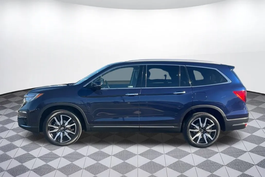 2022 Honda Pilot Touring photo 1