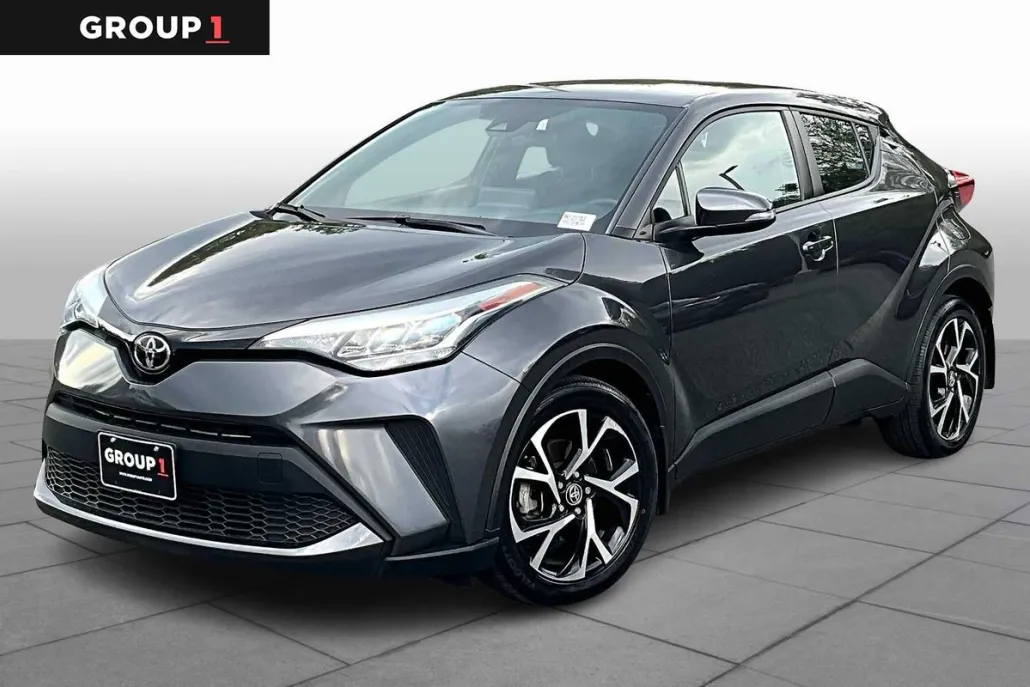 2021 Toyota C-HR XLE photo 1