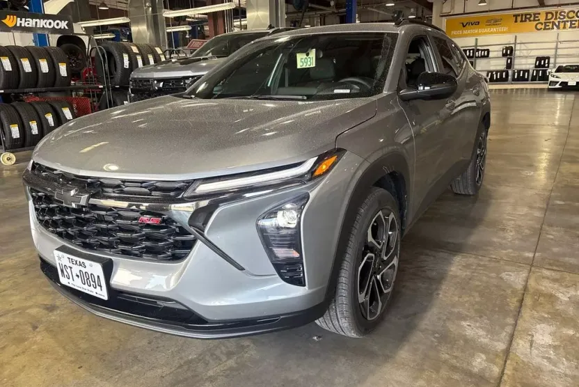 2025 Chevrolet Trax photo 1