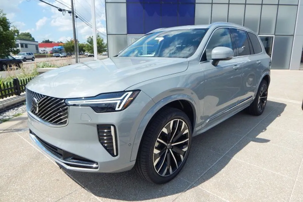 2026 Volvo XC90 photo 1
