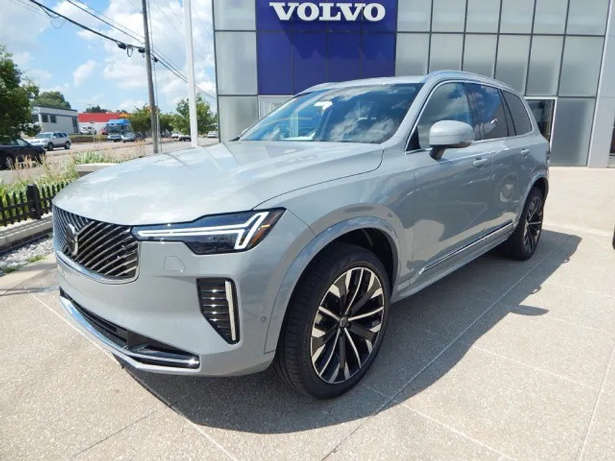 2026 Volvo XC90 photo 1