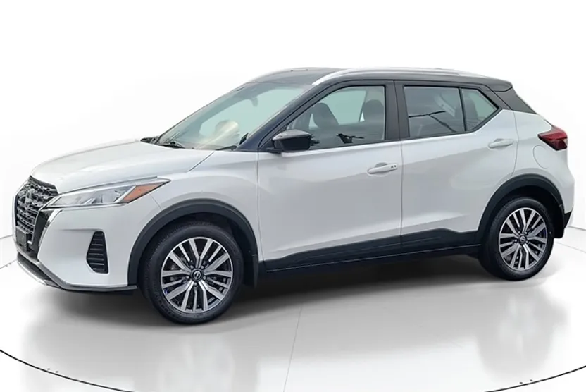 2023 Nissan Kicks SV photo 1
