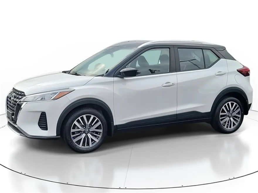 2023 Nissan Kicks SV photo 1