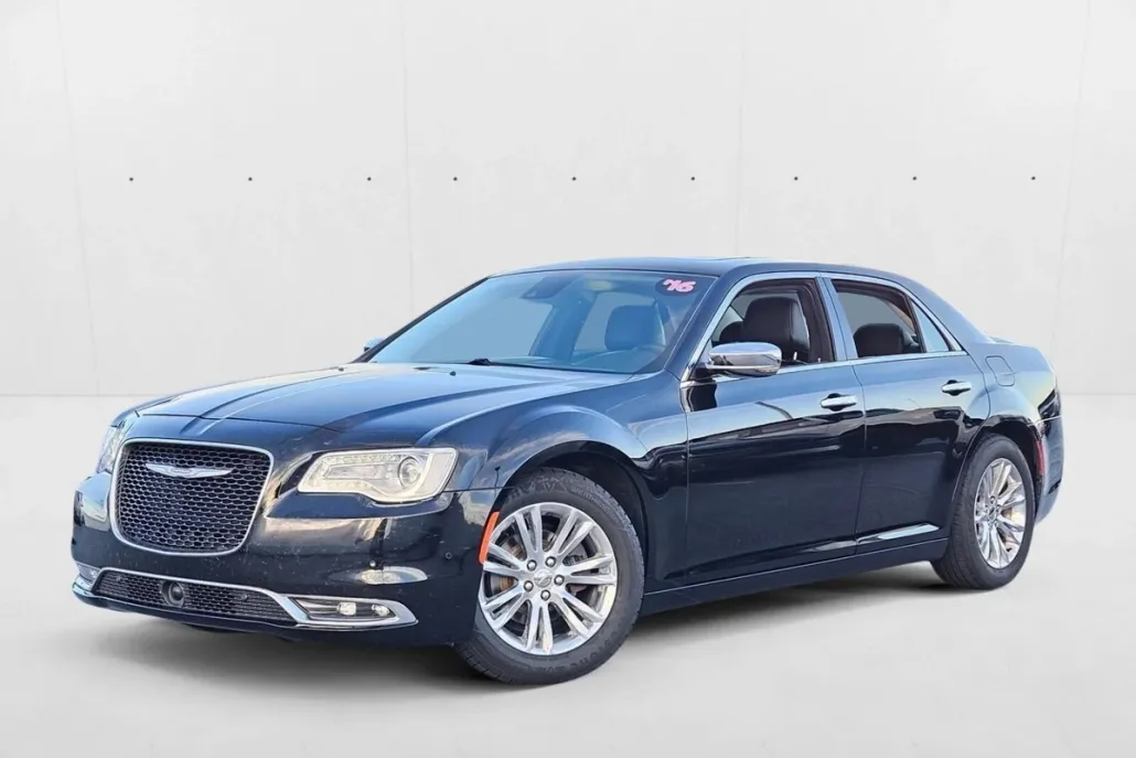 2016 Chrysler 300 Base photo 1