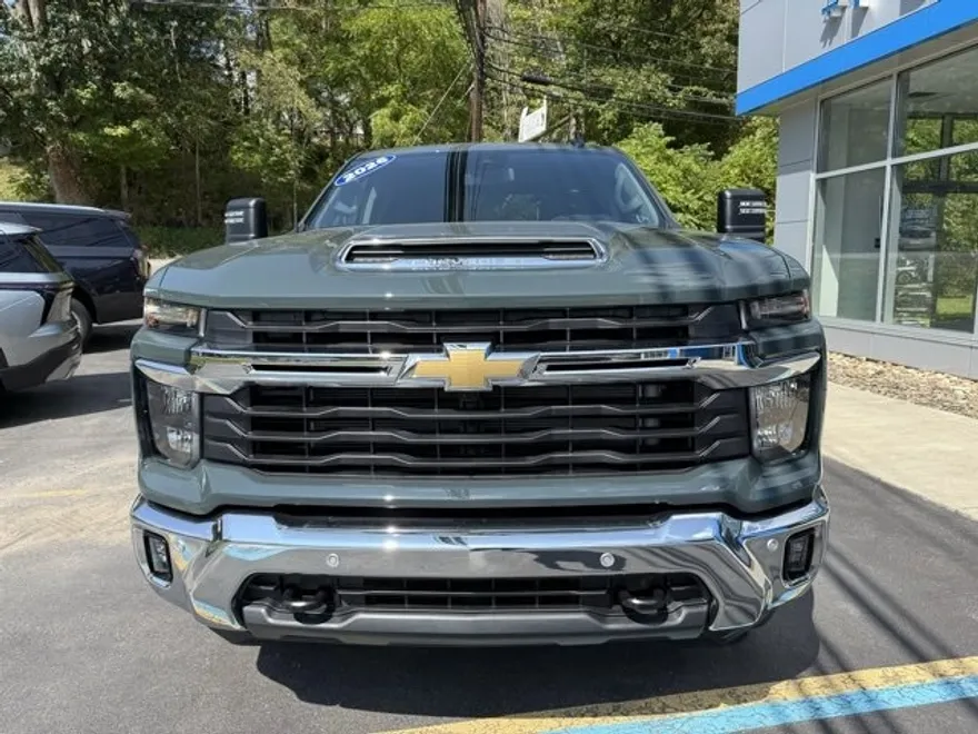 2026 Chevrolet Silverado 2500HD LT photo 1
