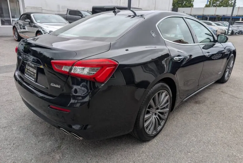 2019 Maserati Ghibli GranLusso photo 1