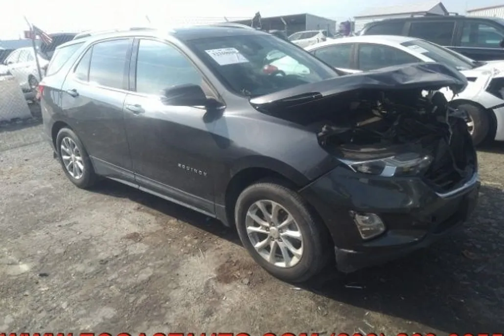 2018 Chevrolet Equinox LT photo 1