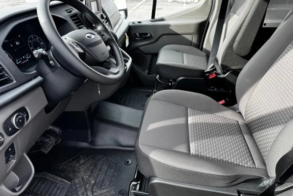 2025 Ford Transit photo 1