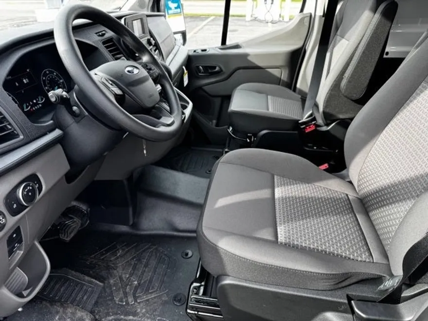 2025 Ford Transit photo 1
